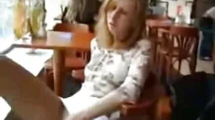 Російське порно молода японське порно відео коханка в трусиках і збирач меблів