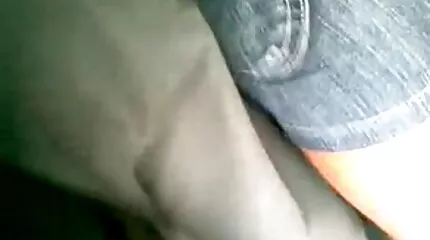 Чарівна порно відео з брюнетка ніжно віддається своєму коханцеві