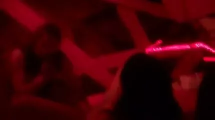 Він не приховував, що хотів в попку і віддався раком на порно відео українське сходинках сходів