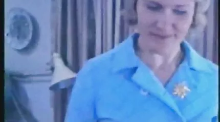 Хлопець трахкає з молодою мачухою з великими скачати відео про секс силіконовими цицьками